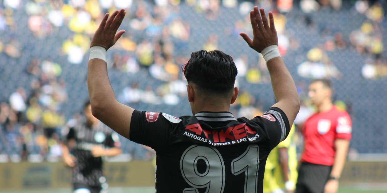 Konyaspor'un genç golcüsü eski takımını avladı, gole sevinmedi