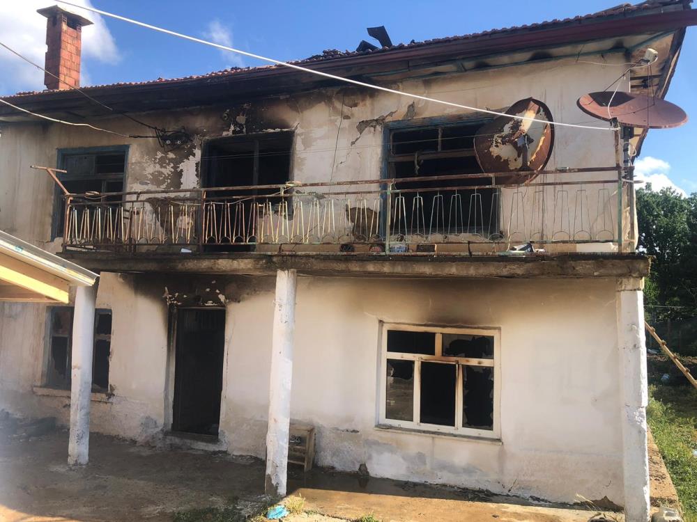 Konya'da korkutan ev yangını!