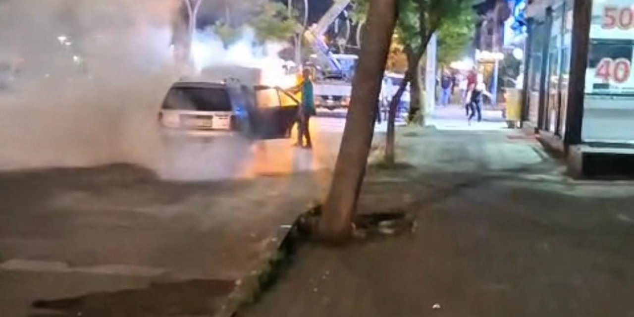 Sakarya’da otomobil alevlere teslim oldu