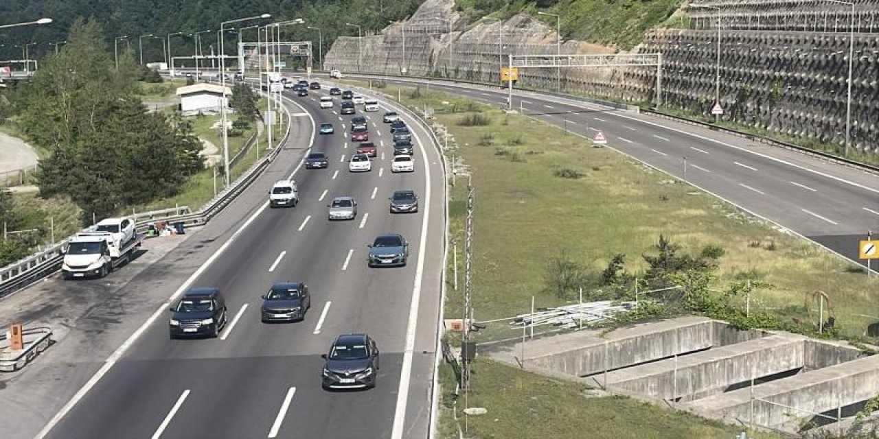 Kurban Bayramı'nda otoyollardan yaklaşık 16,3 milyon araç geçti
