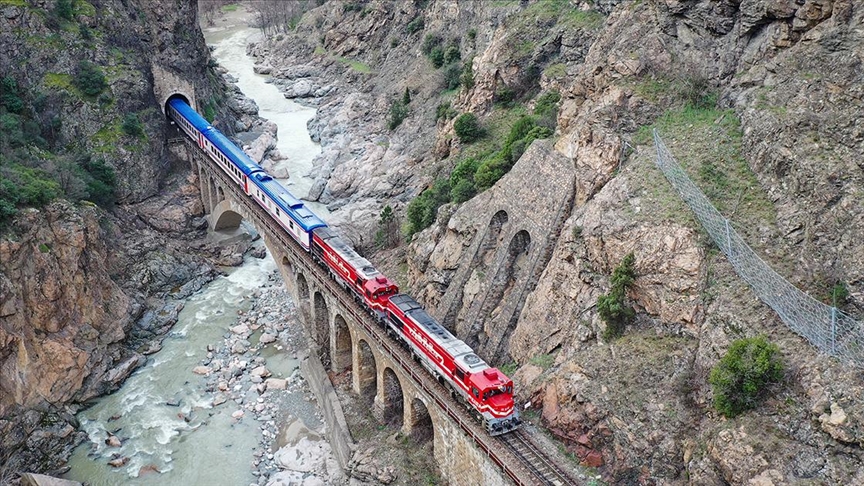 Turistik Karaelmas Ekspresi, yarın ilk seferine çıkacak