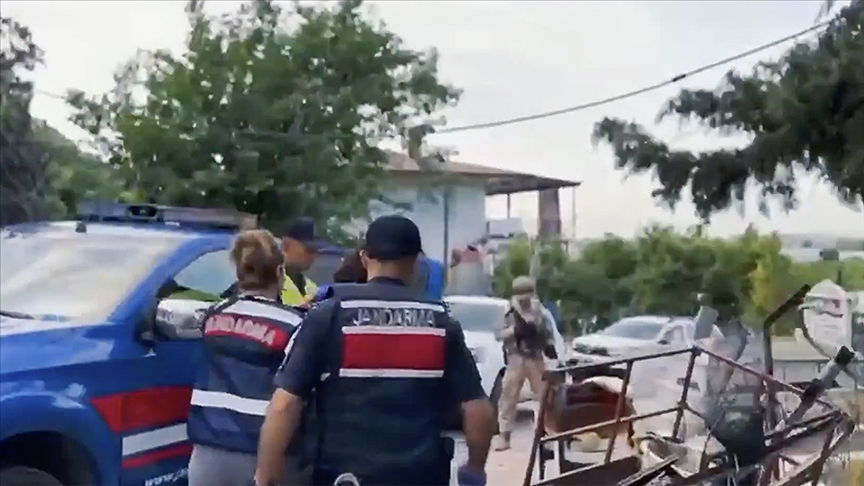Uyuşturucu satıcılarına yönelik operasyonda 104 şüpheli tutuklandı