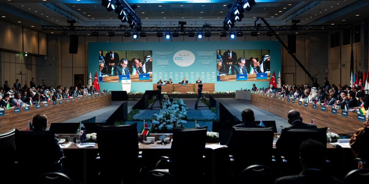 İslam İşbirliği Teşkilatı İran Özel Oturum'u İstanbul'da başladı