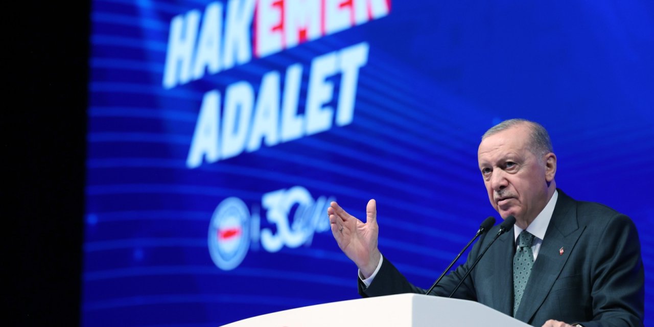 Cumhurbaşkanı Erdoğan: Dağın arkasındaki tehlikeleri görerek hareket ediyoruz