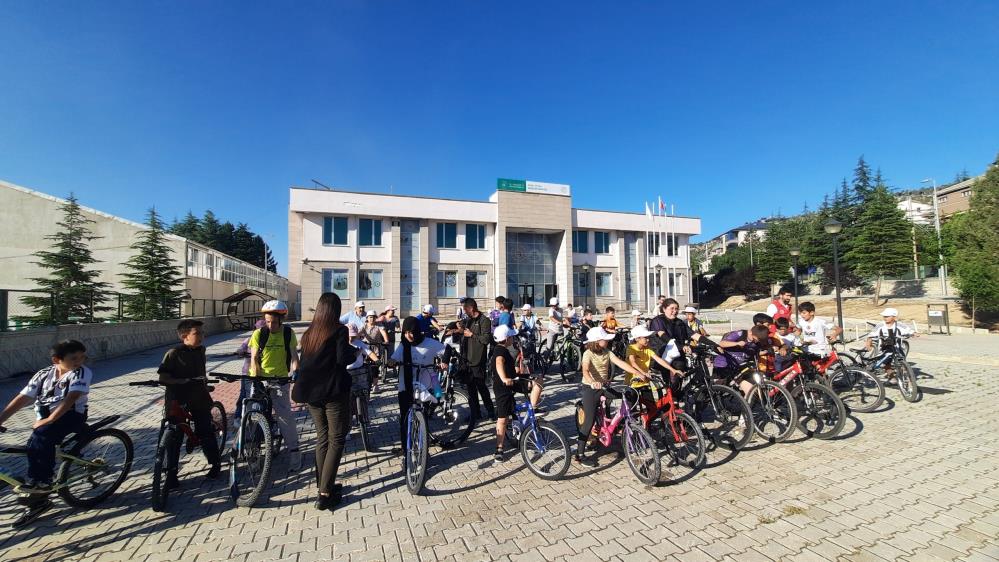 Konya'da 'uyuşturucu ile mücadele' temalı bisiklet turu yapıldı