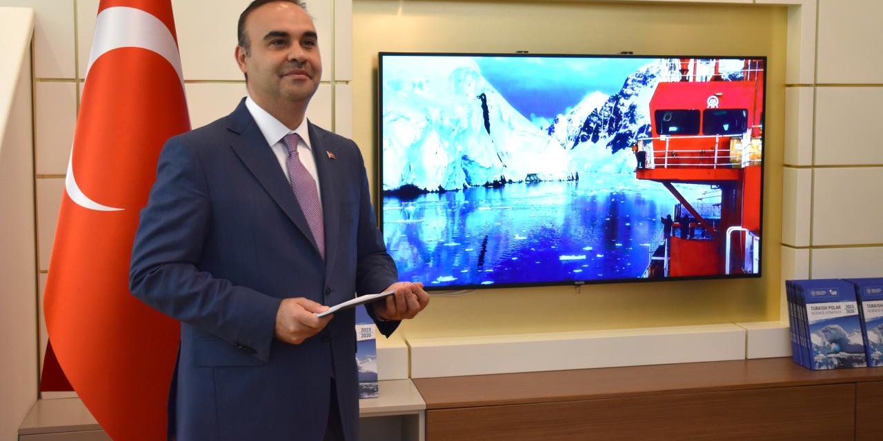 Bakan Kacır: Hedefimiz Antarktika Antlaşmalar Sistemi'nde danışman ülke statüsünü elde etmek