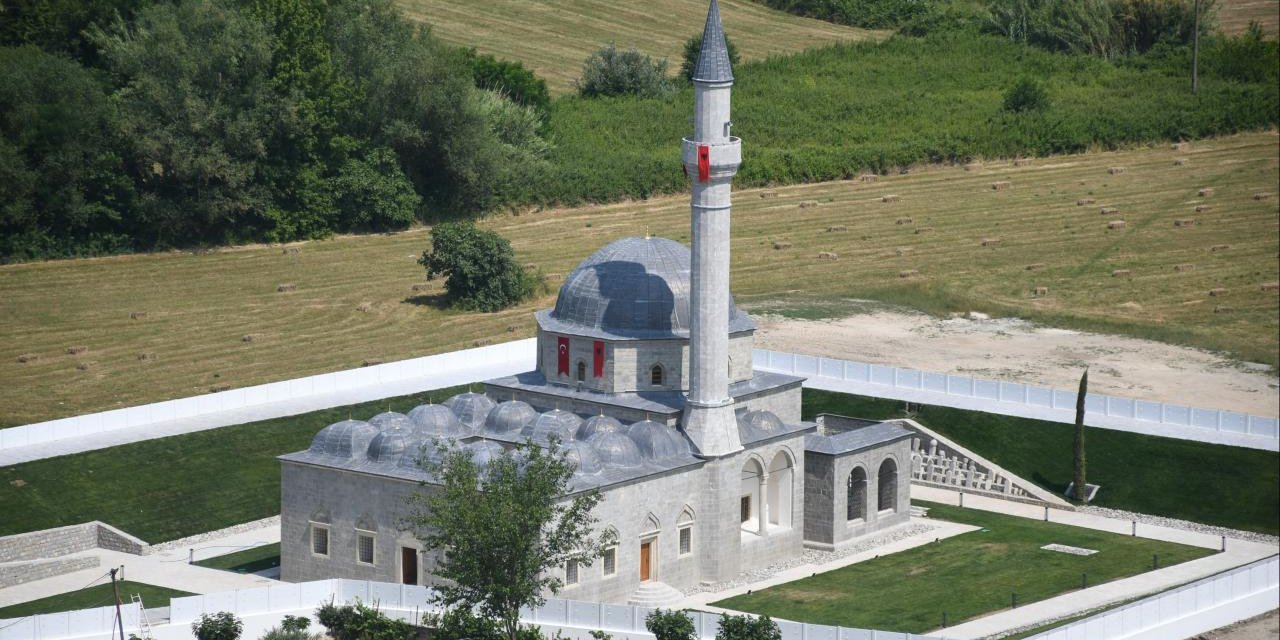 Türkiye'nin desteğiyle restore edilen Arnavutluk'taki Kurşunlu Camisi eski ihtişamına kavuştu