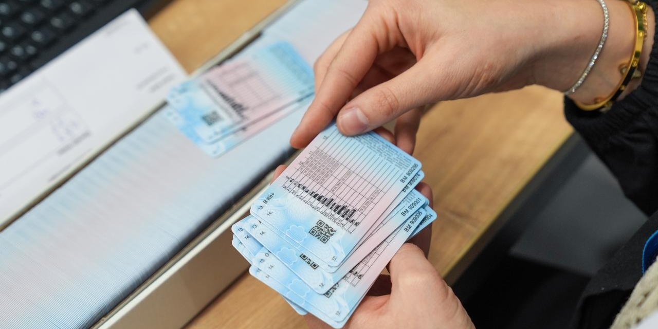 Eski tip ehliyetler için zaman daralıyor