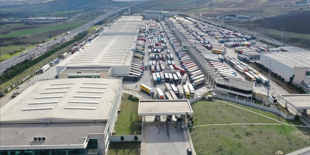 Türkiye'nin 5 aylık ihracatının yarısı 7 gümrük noktasından gerçekleştirildi