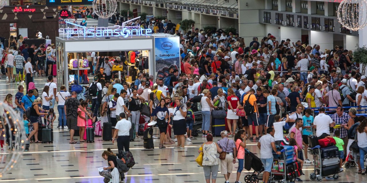 Antalya turizmi 6 milyon 250 bini geçti; Rusların ilk tercihi Türkiye ve Antalya