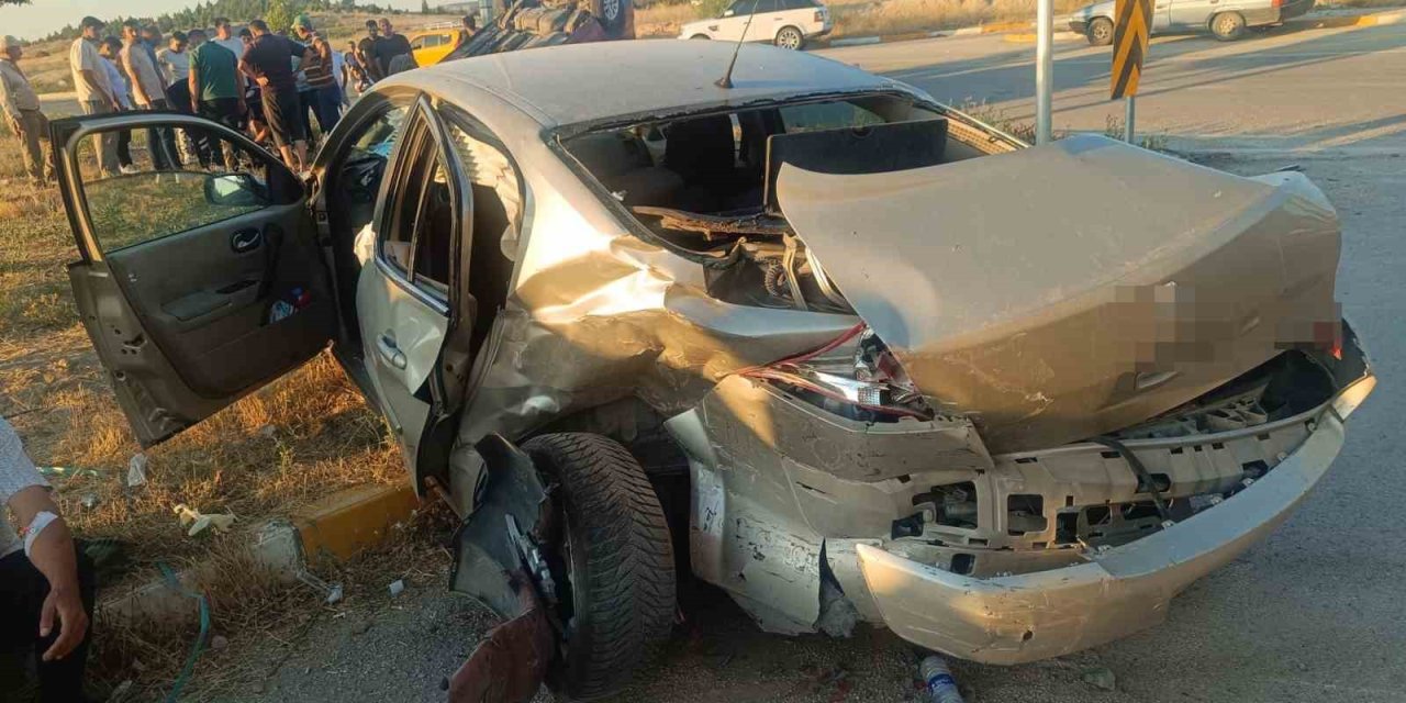 Afyonkarahisar’da trafik kazası: 9 kişi yaralandı