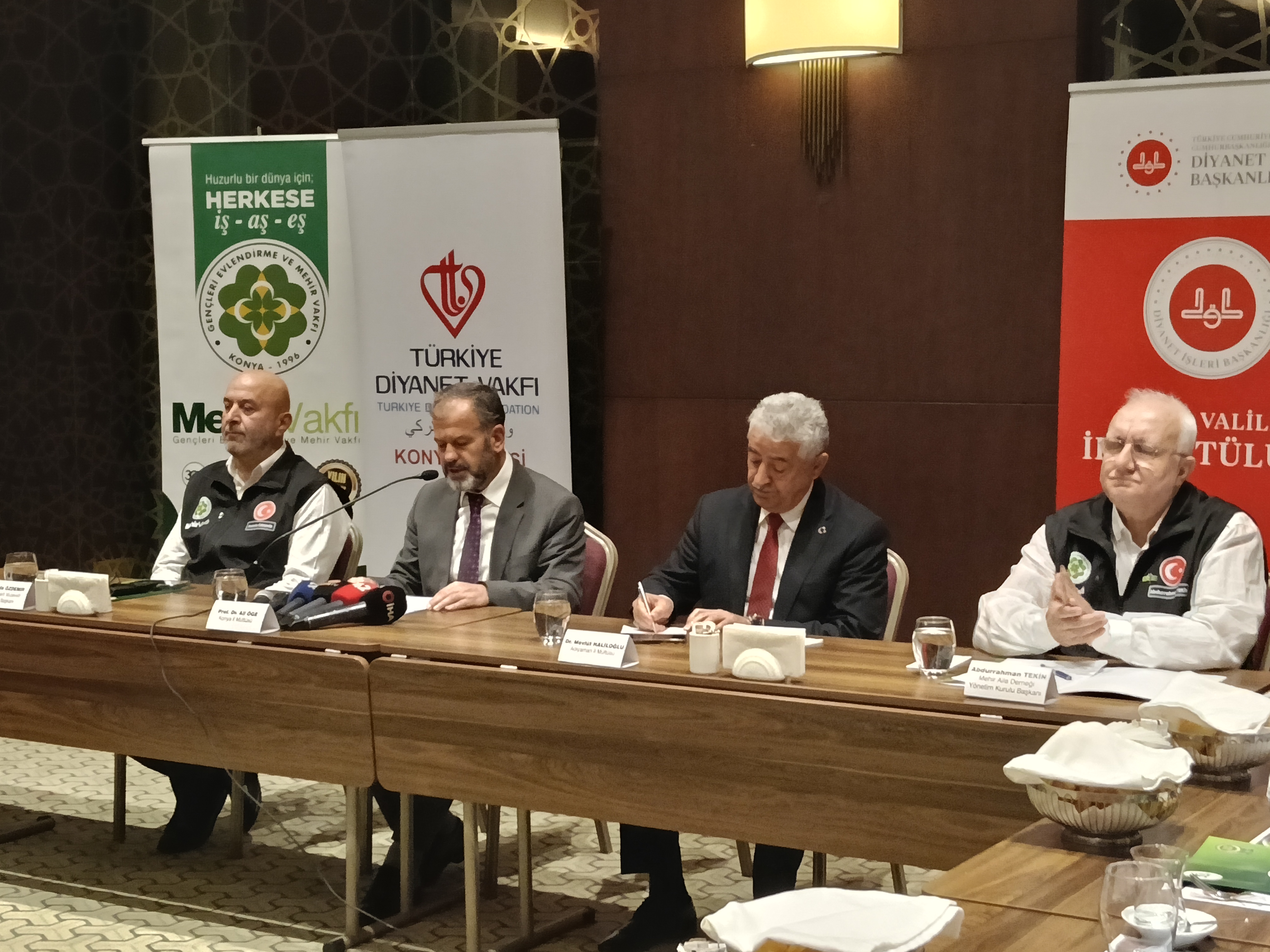 Konya'daki o dernek müjdeyi verdi! Evlenecek çiftleri ilgilendiriyor