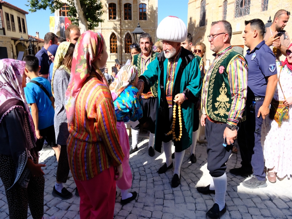 Konya'daki bu yol adeta zaman yolculuğuna çıkarıyor!