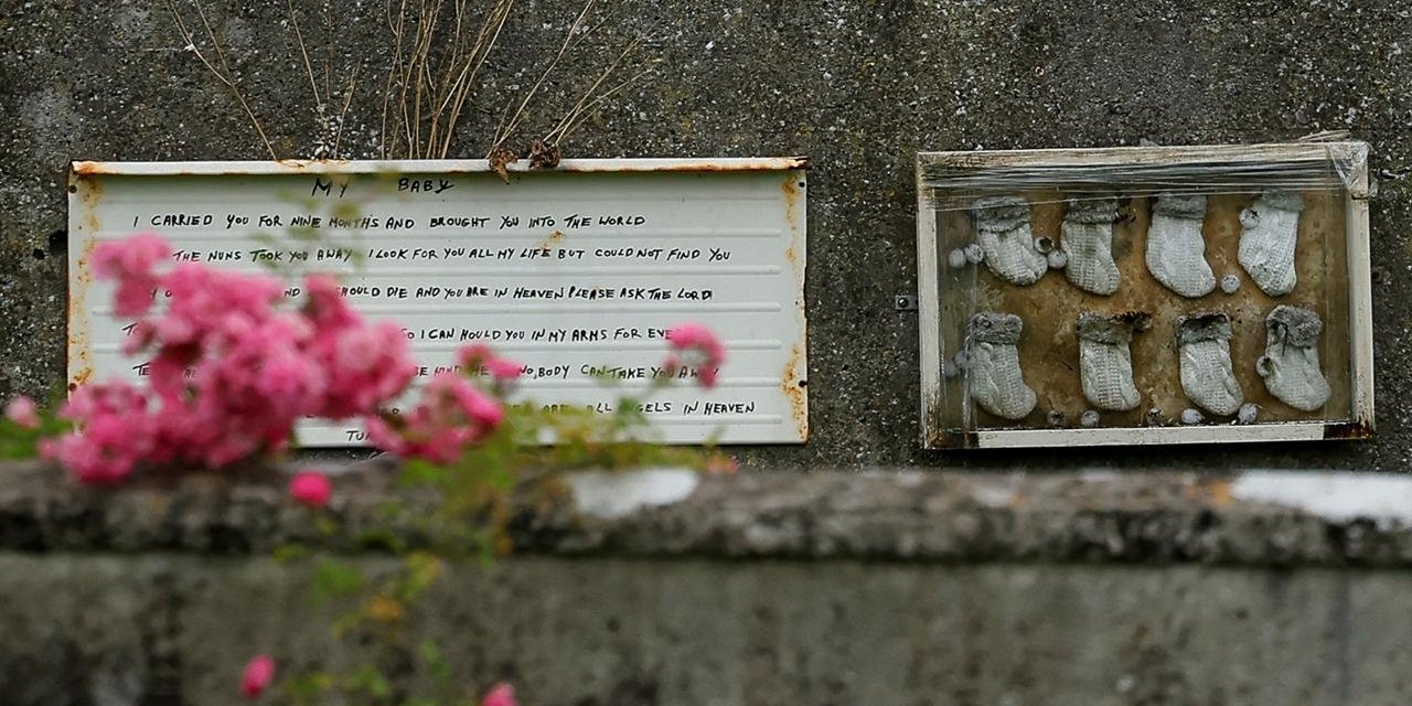 İrlanda'da 796 bebeğin gömülü olduğuna inanılan alanda kazı başlatıldı