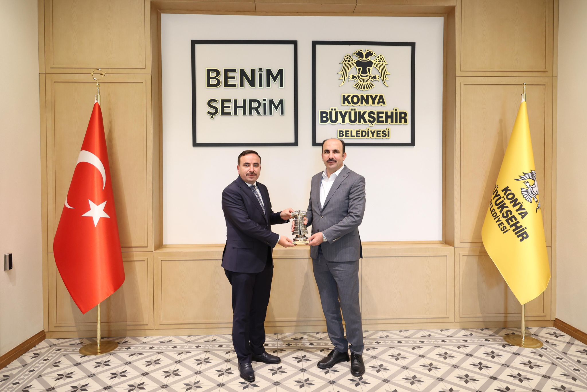 Küçükavcılar'dan Başkan Altay'a ziyaret