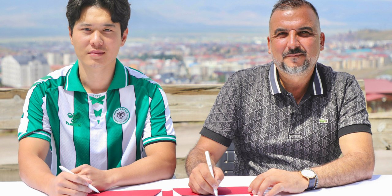 Konyaspor, yeni transferini resmen duyurdu! Genç Güney Koreli kulüp tarihine geçti