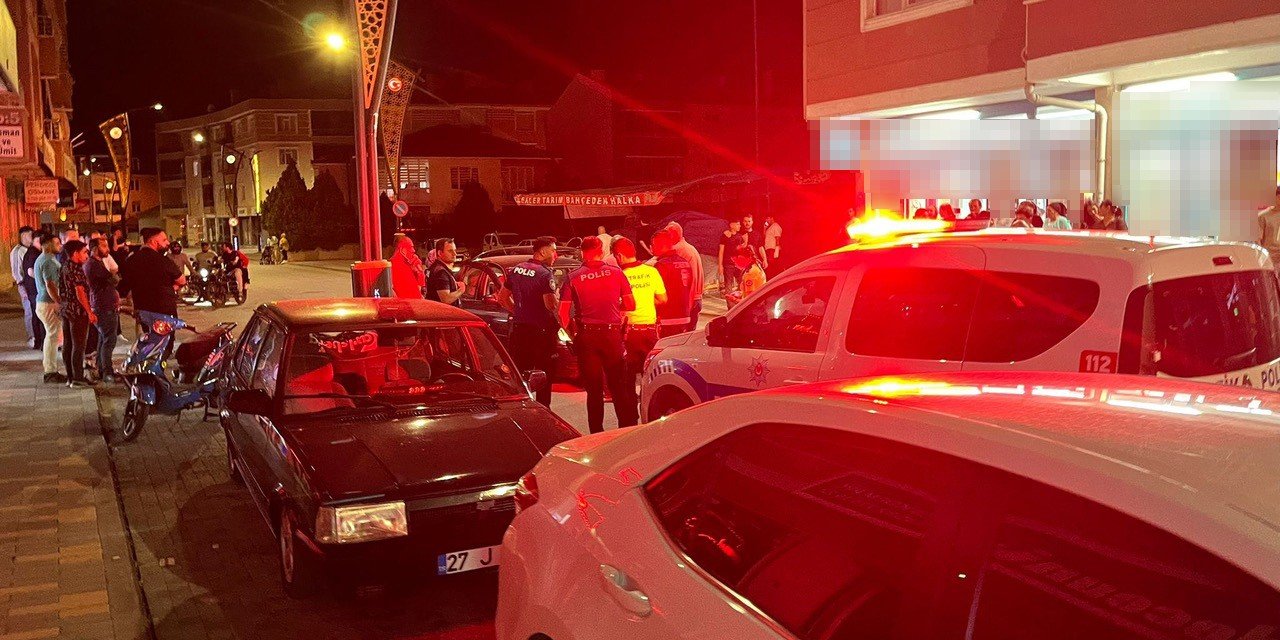 Önce çocuğa çarptı sonra ayağının üzerinden geçti!