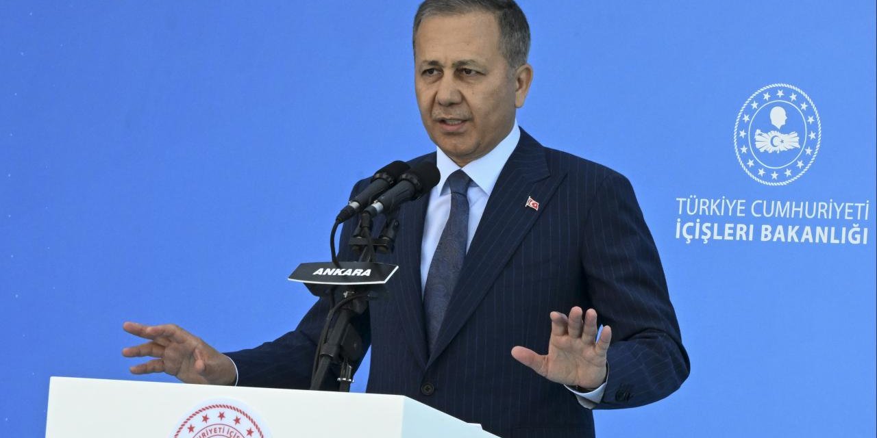 Bakan Yerlikaya: Düzensiz göçmen tespit oranı yüzde 1,8'e düştü