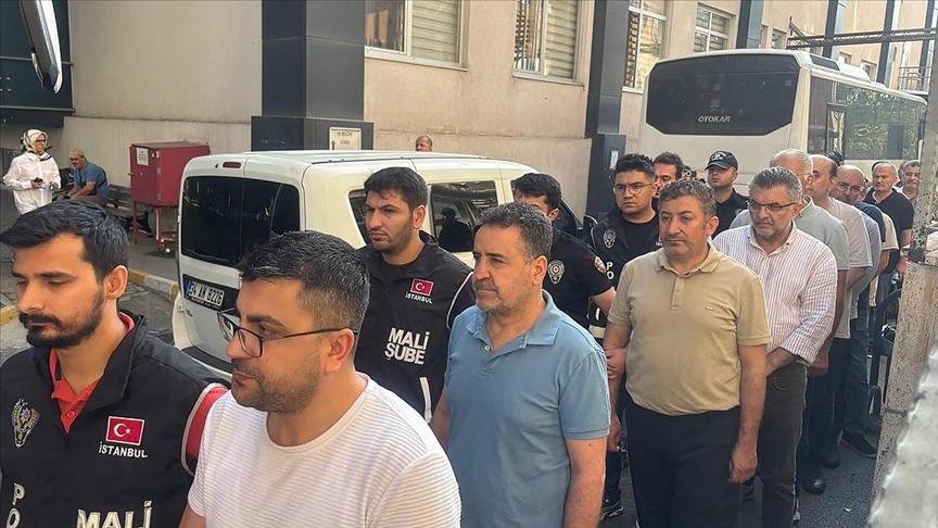 FETÖ’nün Gizli Yapısına Baskın! Zanlılar Adliyeye Çıkarıldı
