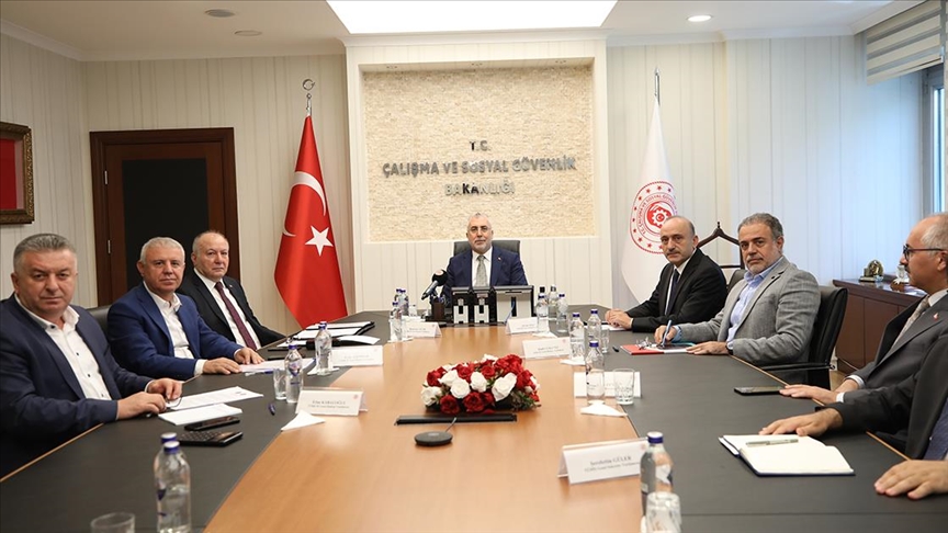 Bakan Işıkhan’dan İşçilere Yüzde 24 Zam Teklifi!