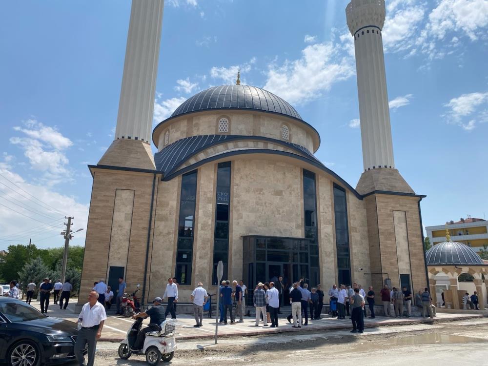 Konya'da yapımı tamamlanan camide ilk Cuma Namazı eda edildi