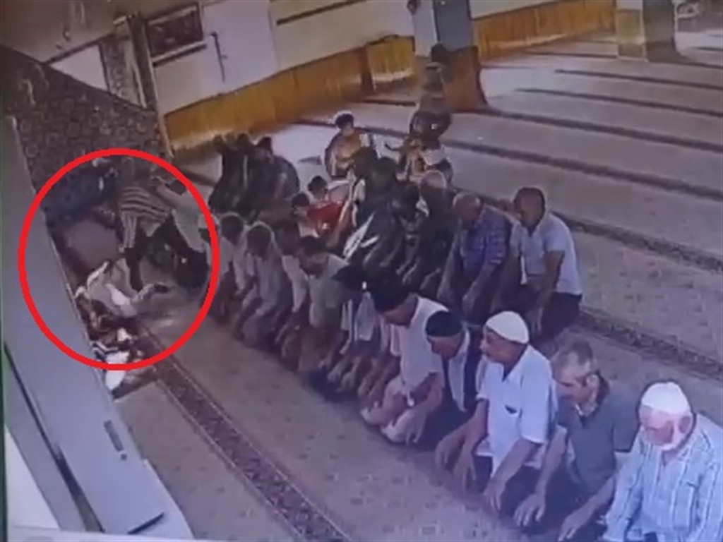 Camideki Cinayet Kamerada! Dehşet Anları Ortaya Çıktı