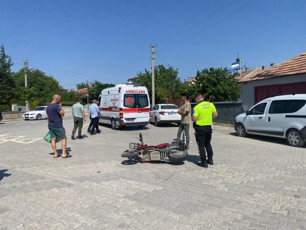 Konya'da elektrikli bisiklet otomobile çarptı: 1 yaralı