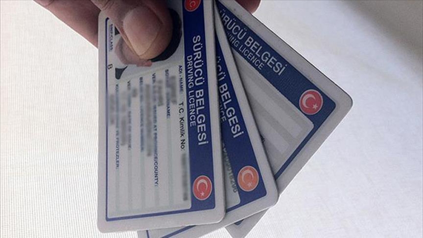 Eski tip ehliyetlerin yenilenmesi için uyarı!