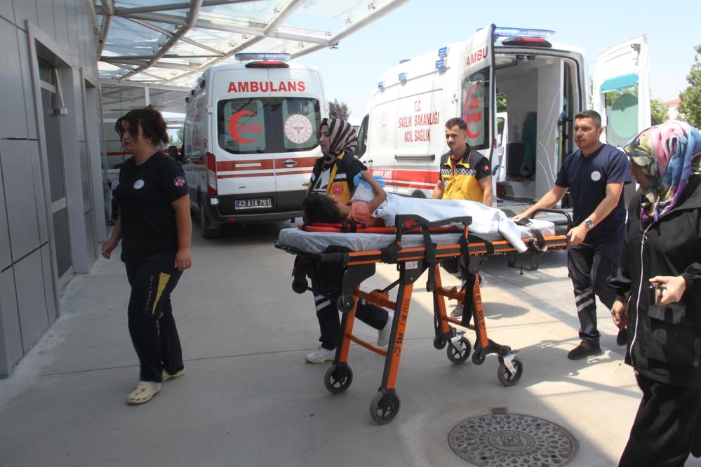 Konya'da Balkondan Düşen Çocuk Hastaneye Kaldırıldı!