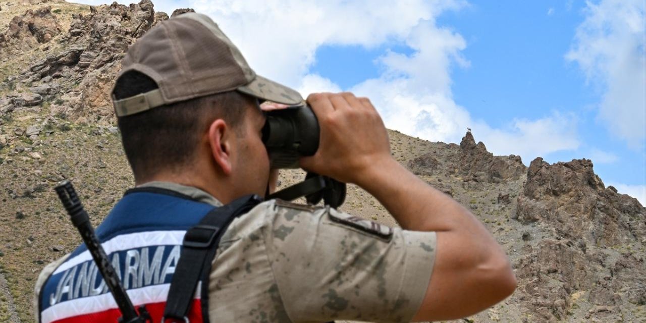 Kayıp ihbarı yapılan kişi arazide yatarken bulundu