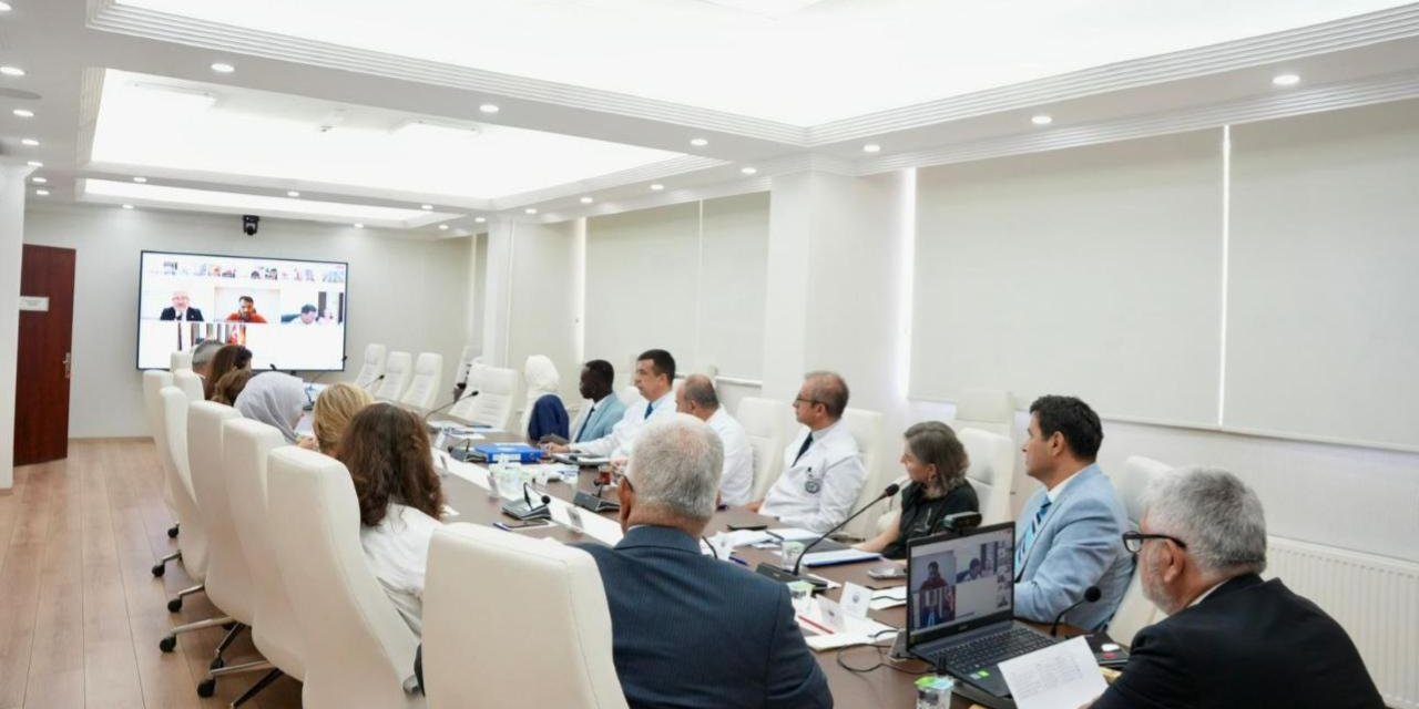 Sağlık Bilimleri Üniversitesi, Türkiye’nin şefkat diplomasisini dünyaya taşıyor