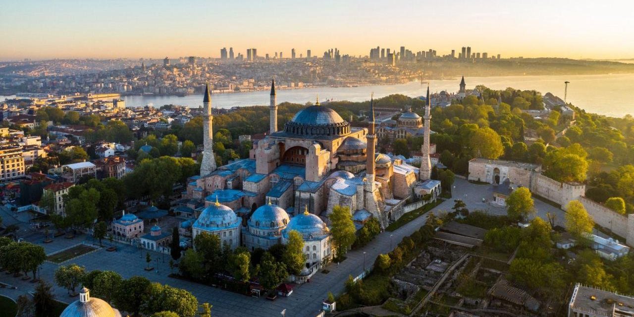 Ayasofya-i Kebir Camii 40 milyon ziyaretçiyle rekor kırdı