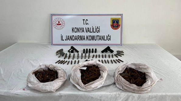 Konya'da Bağ Evinden Cephanelik Çıktı!