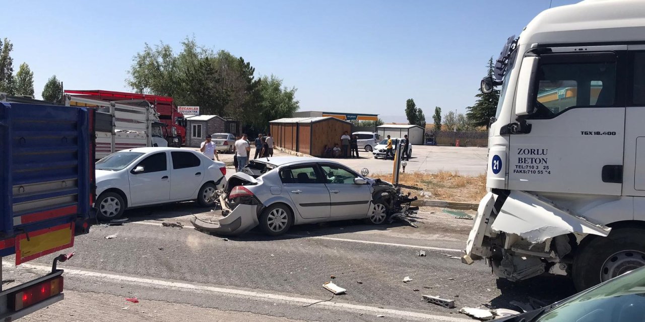 Ereğli'de zincirleme trafik kazası: 4 yaralı