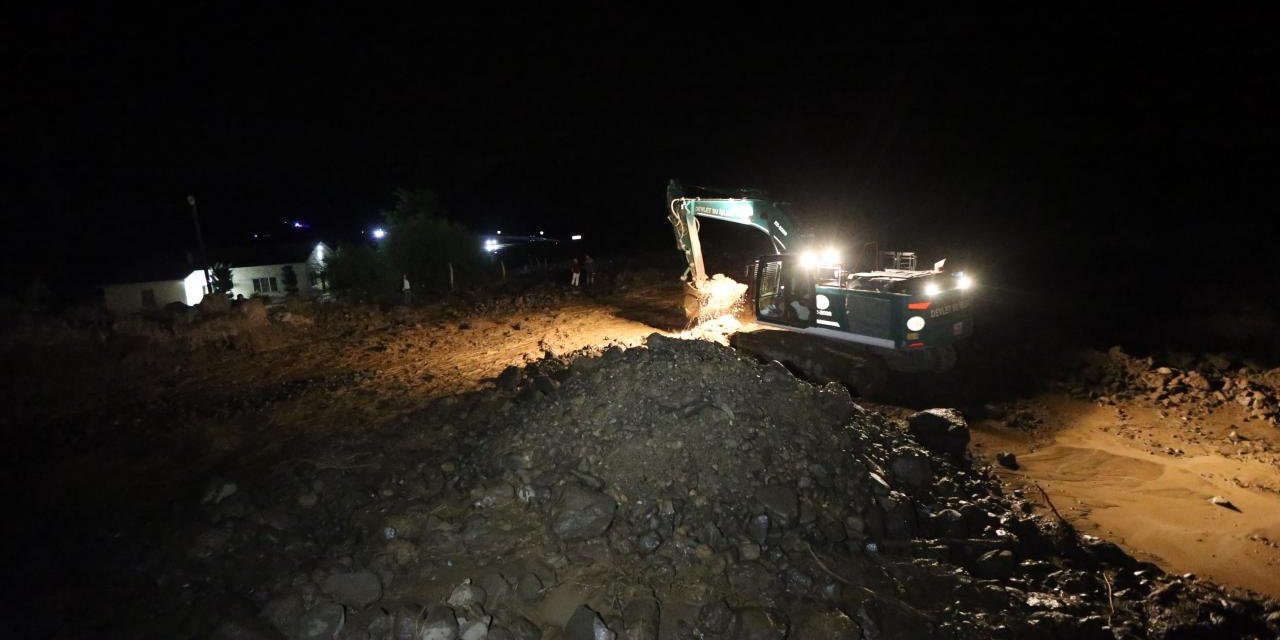 Kars'ta sel ve heyelan nedeniyle köylerde hasar oluştu