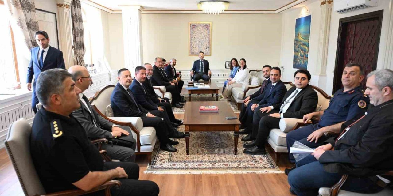 Bakan Bayraktar’dan Edirne Valiliğine ziyaret
