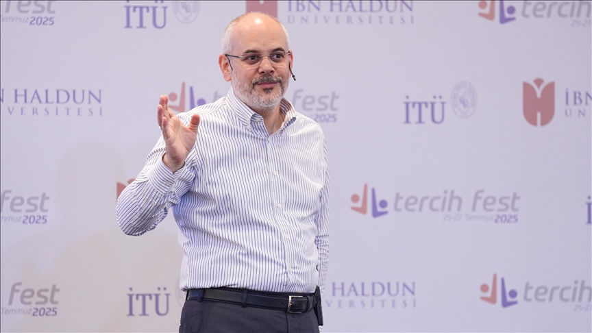 Cumhurbaşkanı Başdanışmanı Kılıç, TercihFest 2025'e katılan gençlere tavsiyelerde bulundu