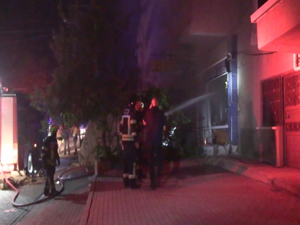 Ekmek fırınında patlama!  3 kişi yoğun dumana maruz kaldı