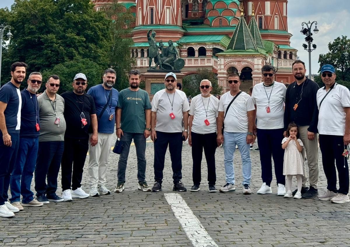 KOMÜT, Rusya gezisinde