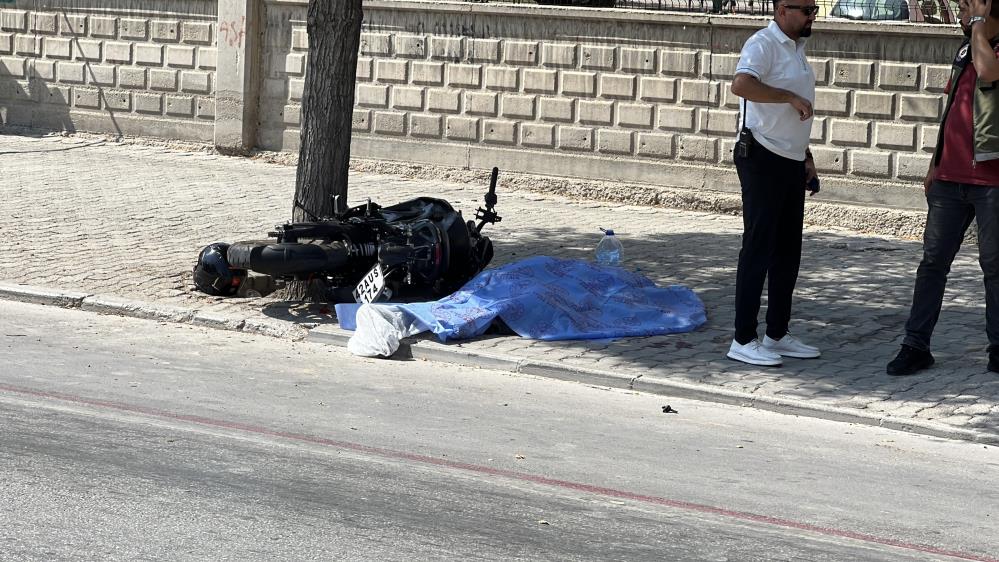 Önce bisikletliye, sonra ağaca çarptı! Konya’da dehşet zinciri ölüm getirdi!