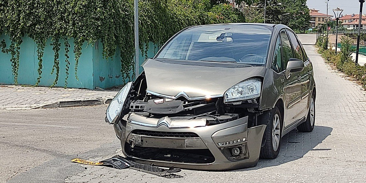 Konya'da yabancı plakalı araç kazaya karıştı! 1 yaralı!
