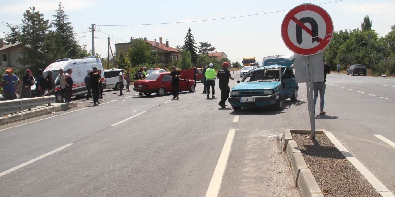 Konya’da otomobiller birbirine girdi! 4 kişi yaralandı!