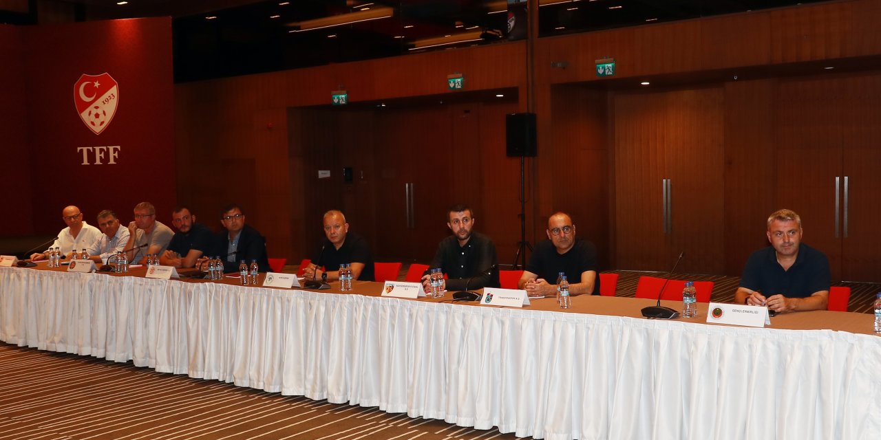 Konyaspor Akademi Koordinatörü Bülent Yaldır, TFF'de toplantıya katıldı