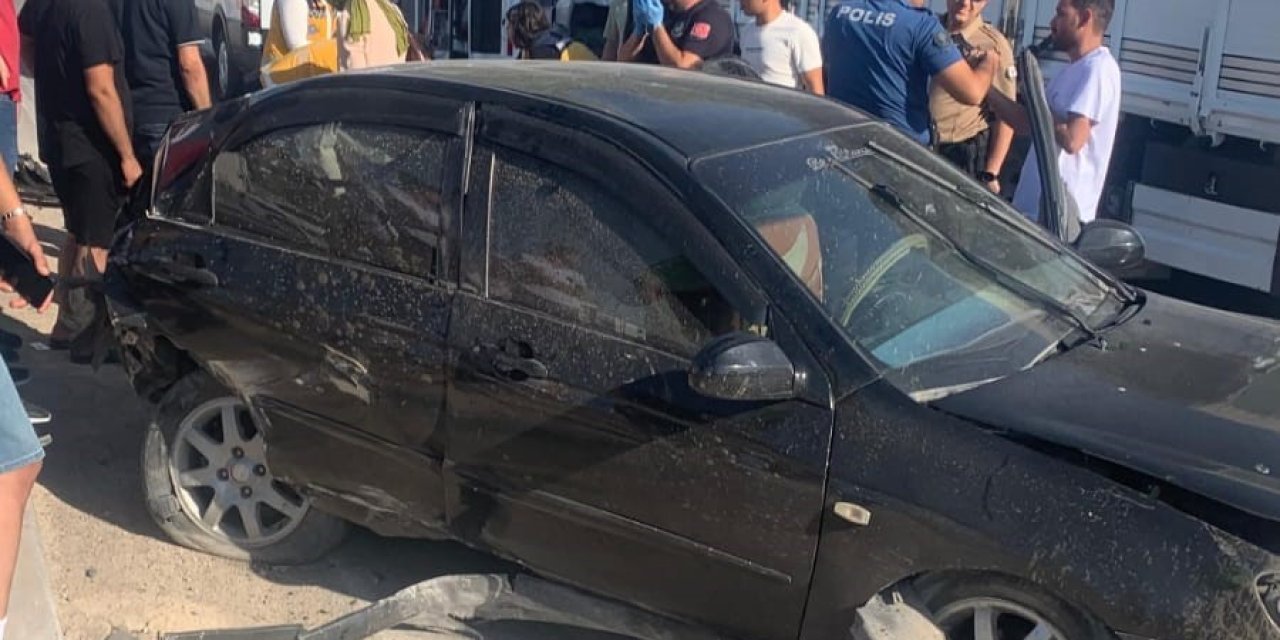 Otomobil ve tır birbirine girdi! 3 kişi yaralandı!
