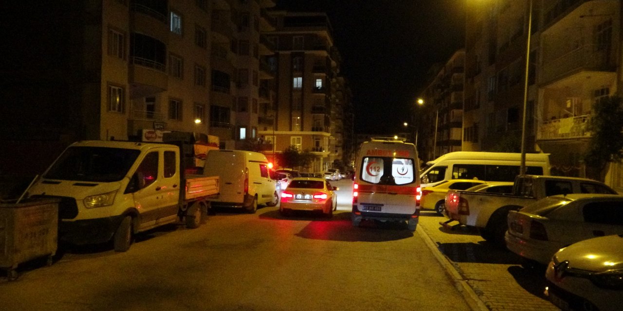 Yaşlı kadın evinde yarı çıplak halde ölü bulundu