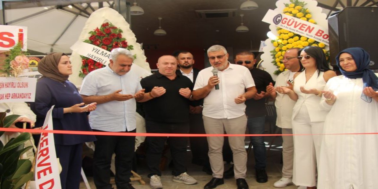 Konya'nın yeni gözde mekanı belli oldu! LumieréreDi Mai açıldı!