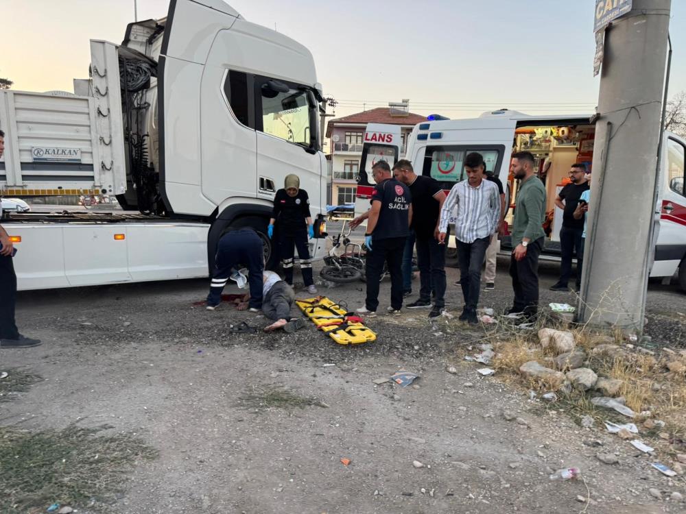 Konya'da feci kaza! Tır ile motosiklet çarpıştı: 1 ölü