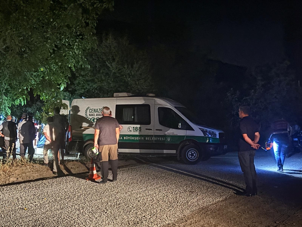 Aile Faciası: Kuzen Kurbanını Traktörde Vurdu!