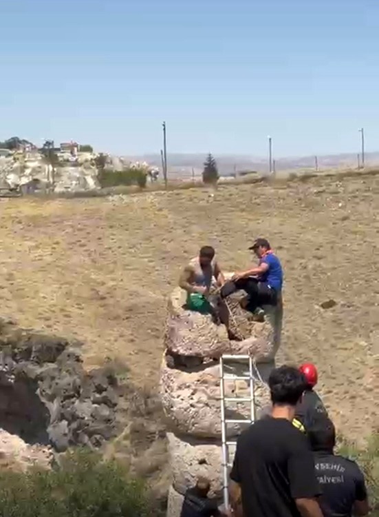 Video çekmek onu öldürüyordu! Kuyuya düştü