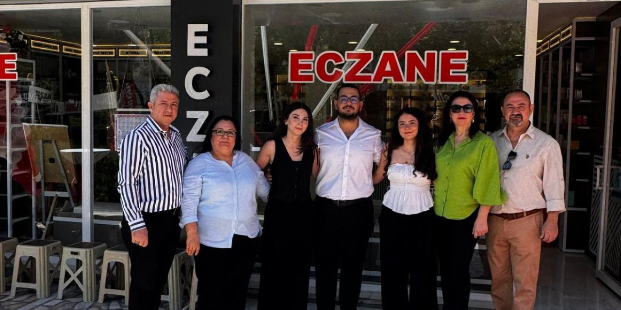 Ceren Eczanesi, Rauf Denktaş Caddesi’nde Açıldı